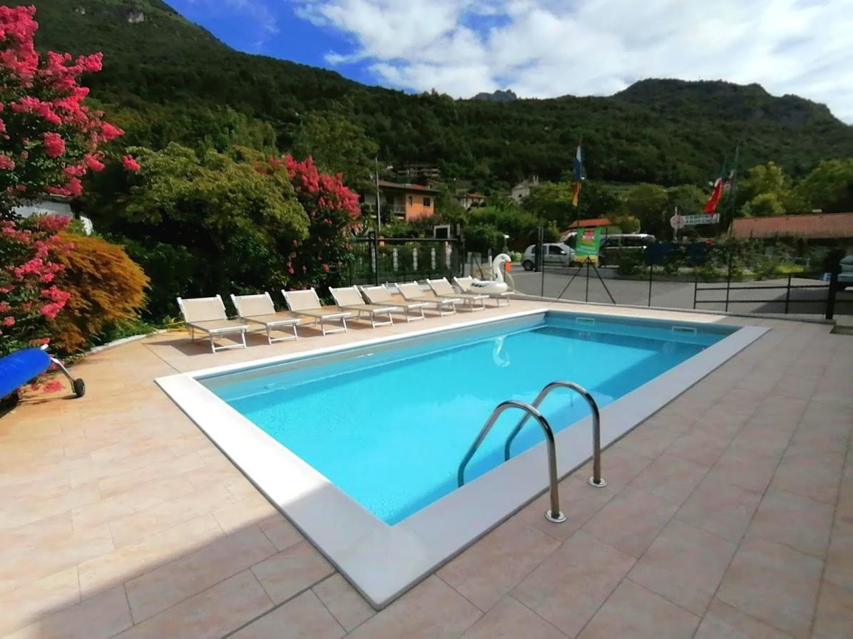 Villaggio Turistico Il Lago Dorato Carlazzo Екстер'єр фото