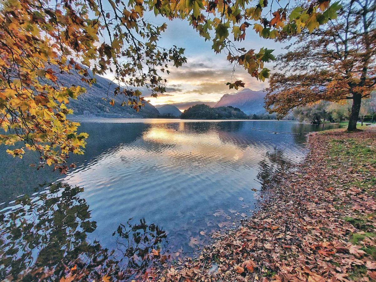 Villaggio Turistico Il Lago Dorato Carlazzo Екстер'єр фото