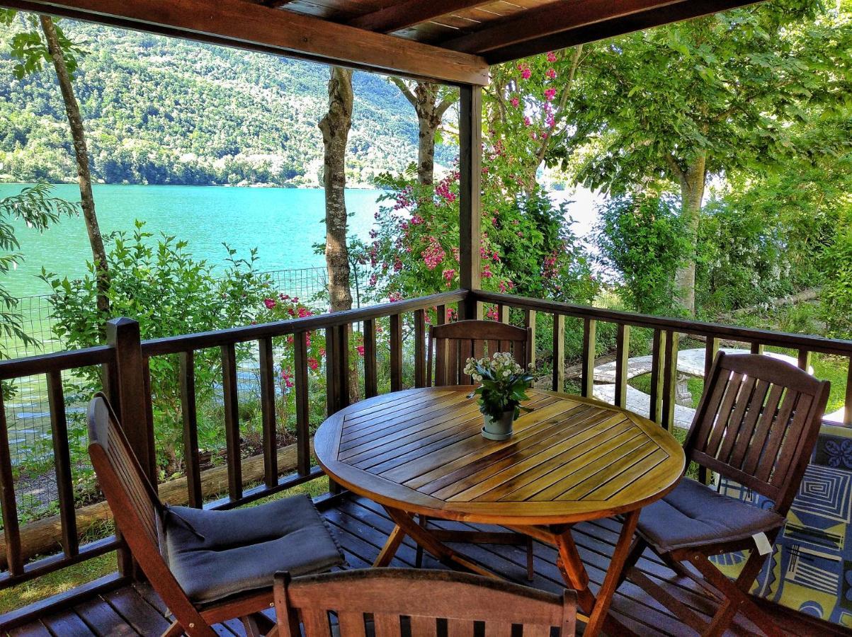Villaggio Turistico Il Lago Dorato Carlazzo Екстер'єр фото