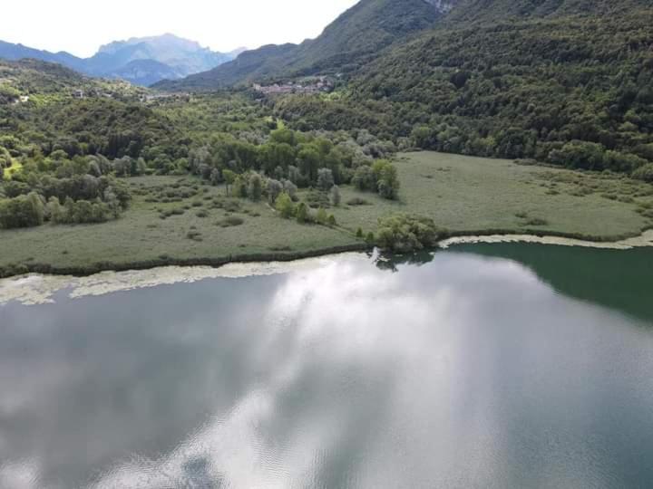 Villaggio Turistico Il Lago Dorato Carlazzo Екстер'єр фото